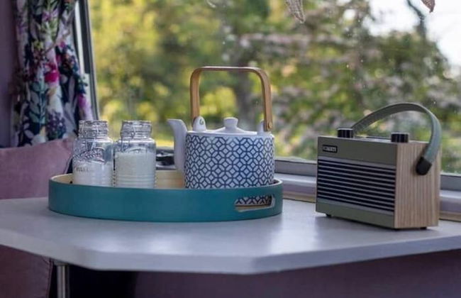 Private Glamping in a Vintage Caravan & Bell Tent - Foto 9