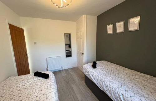 Cosy, Modern Home Near BHX, NEC and City Centre - Foto 36