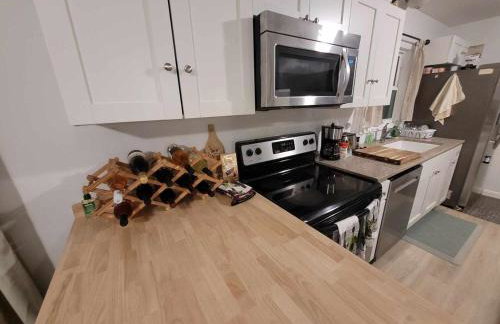 Spacious 4BR Home w Pool • Family Friendly - Foto 26