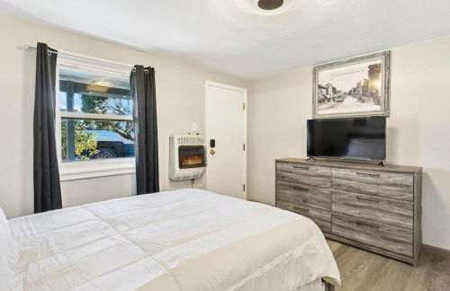 Charming Retro Property 6 - Photo 4