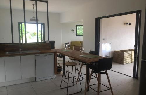 Villa à Barjac piscine chauffée et vue panoramique - Photo 2