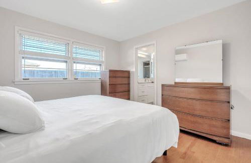 Spacious 2 bedroom home in Niles, Illinois with office, full kitchen and 2 baths - Foto 8