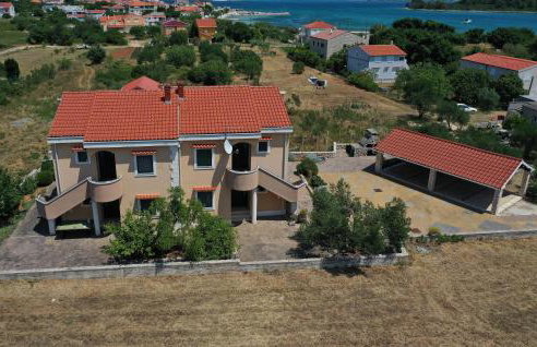 Eight-Bedroom Holiday Home In Pasman - Foto 16