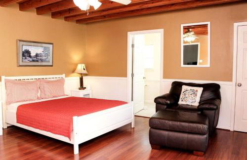 Group Cabin with Kayaks and Foosball Table in La Grange, Texas - Foto 10