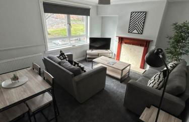 3-Bed Apartment Central Greenock - Photo 1