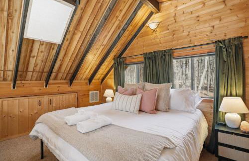 Dog-Friendly A-Frame with Hot Tub and Firepit - Foto 42