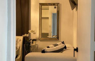 Beautiful House 7 min from Miami Airport w FREE parking - Photo 35