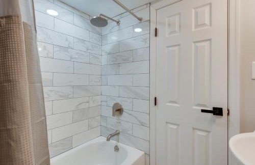 2 Mi to Historic Occoquan District Modern Duplex - Foto 15