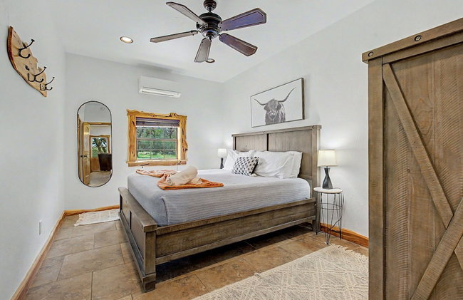 Oakridge Ranch: Pool + Hot-tub, Pickleball Court, Whiskey & Wine Room - Foto 18