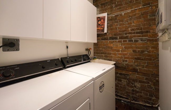 Applewood Suites - The Ossington Loft - Photo 49