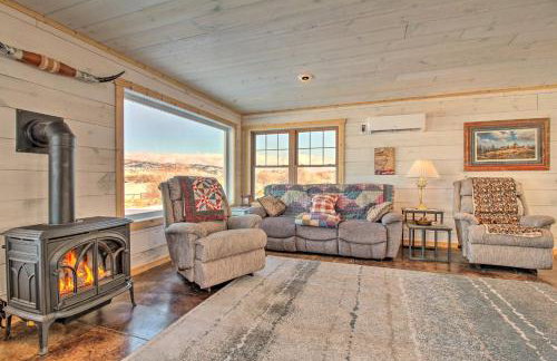 Rural White Sulphur Springs Getaway w/ Deck! - Foto 6