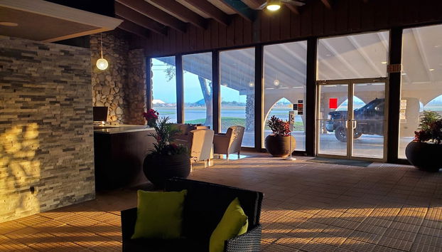 Coin salon dans le hall