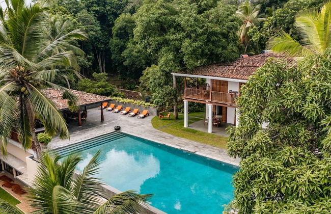 Luxurious 07 Bedroom Hilltop Villa With Private Gym - Photo 8