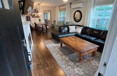 Downtown Williams, walk everywhere, remodeled - Photo 5