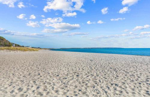 Cozy Spacious Home Walk to the Beach and 1 Mile to Downtown Hyannis - Photo 44