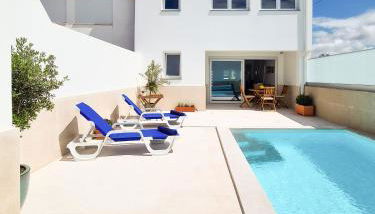 Modernes Haus mit spektakulärem Meerblick und Pool - Foto 1