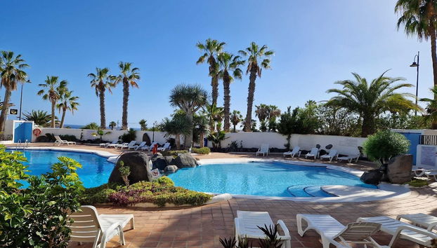 2 bed Apartment That Steps out on to the Pool - Foto 2, Imagen principal