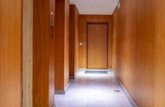 HostWise – Modern Flat w/ Terrace | Near the Beach - Photo 35