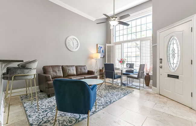 Modern 3BR Condo With Pool - Foto 30