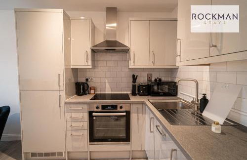 Royal Oak Apartments 3 - Secure Parking - Perfect for Contractors - 2 Bedroom - 2 Bathroom - Fast Wi-fi - Long Term Stays - - Foto 22