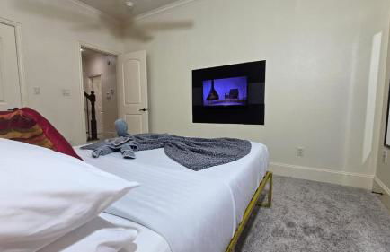 Game & Soak Retreat 3BR Private Jacuzzi Pool Table - Foto 16