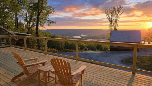 This is IT Cabin with a hot tub fire pit & indoor pool - Foto 1