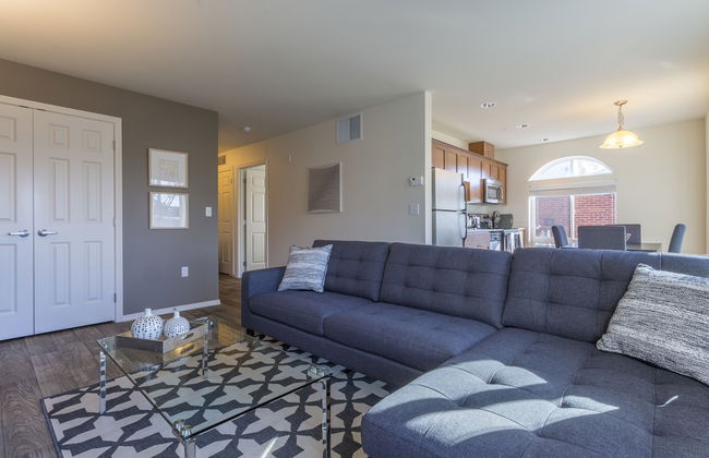 Domicile Suites at Elliott Bayview - Photo 4