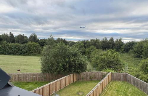 Luxurious New Home Near Airport - Foto 20