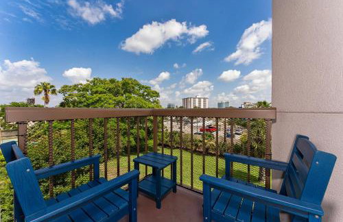 Delightful Studio Condo with Garden View Balcony 7 Mins to Universal - Foto 2