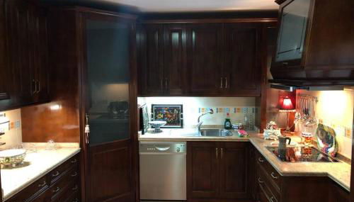 Casa en GRANADA con hermoso jardín, parking calle - Foto 2