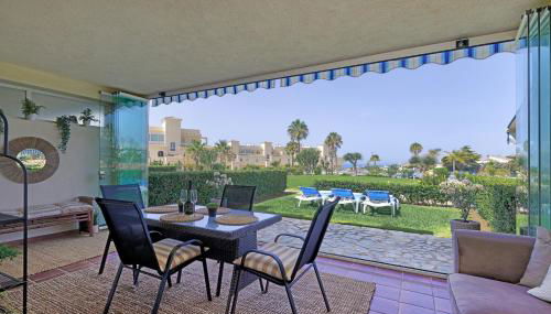La Cala gorgeous 2 bedroom apartment with stunning gardens, pools and sea views - Photo 5