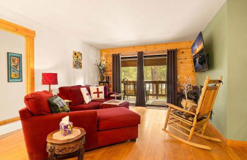 Sierra Pines Retreat - Sleeps 6 - Foto 17