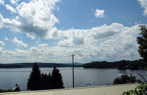Amazing view of Lake Winnisquam, fully remodeled! - Foto 8
