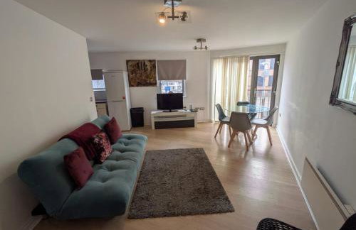 2 Bedroom 2 Bath Apartment, sleeps 4, Town Centre - Foto 1