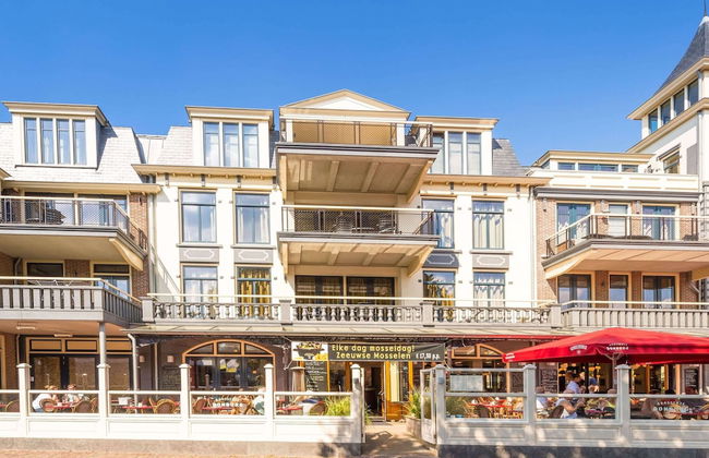 Modern Domburg Apartment - Photo 9