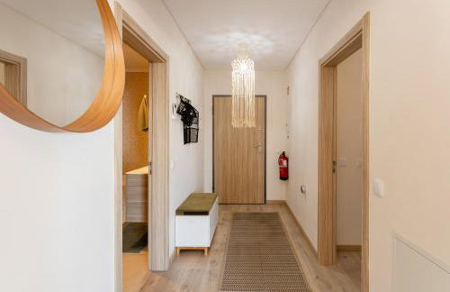 McRamé Design Apt Sea View, Beachfront, Swimming Pool, 2BDR, 2BAR, 6 pax, Praia da Rocha - Photo 17