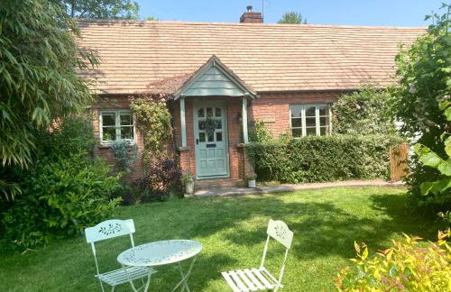 Divine, detached countryside cottage near Ludlow. - Photo 1