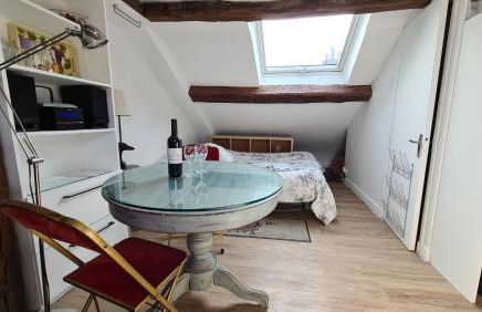 Appartement Cœur de Paris avec vue sur les toits - Foto 7