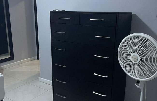 Impeccable 2-bed Apartment in Kingston With Pool - Foto 16