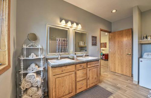 Large Ten Sleep Home on Main St, 10 Mins to Canyon - Foto 17