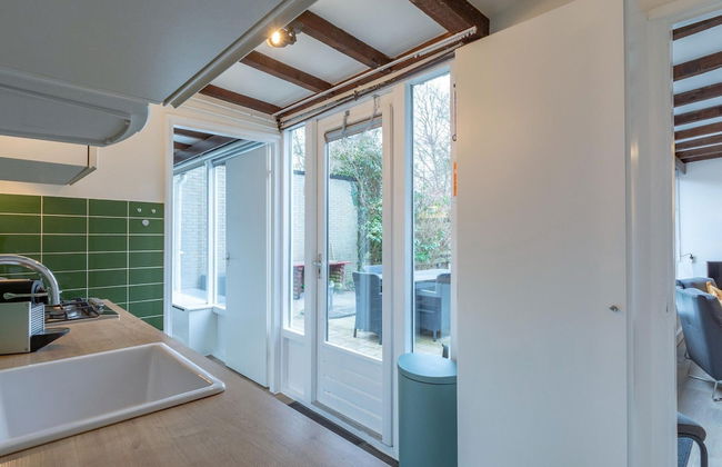 Radiant Bungalow With Patio at Duinland - Foto 17