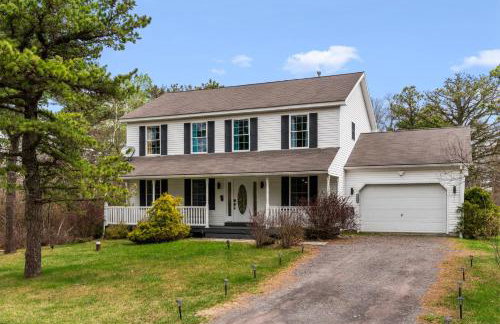 Emerald Lakes Poconos Retreat Game Room, Firepit & Sleeps 10 - Foto 2