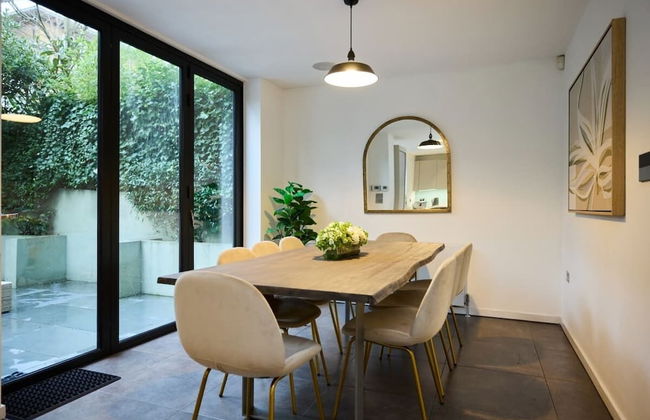 The South Hampstead Hideaway - Stylish 6bdr Home - Photo 2