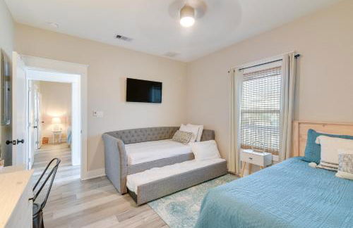 Relax Poolside, Walk to Sand! Galveston Family Gem - Foto 22