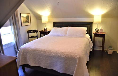 New listing! ON 62-acre Broad Ripple park/ less than a mile from Broad Ripple village. - Foto 20