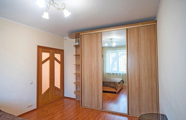 Apartment on Verhneportovaya 2A - Photo 3