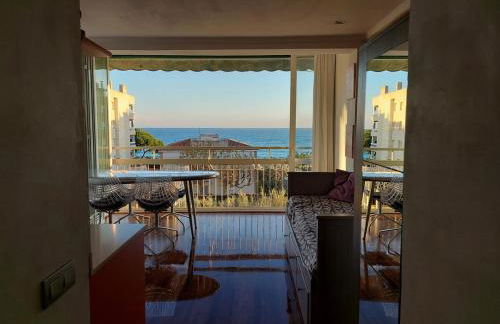 Vistas al mar y garaje cerca de BCN - Photo 9