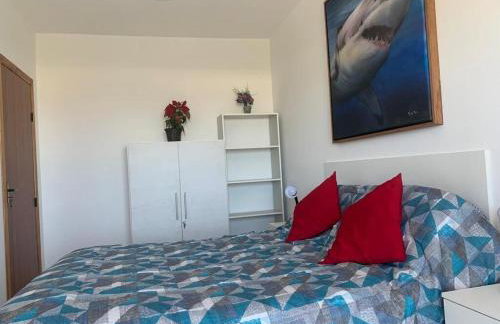 Unamar, conforto em frente a praia! - Foto 28