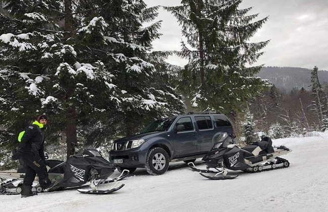 Passeio SnowMobiles em montanhas dos Cárpatos - Foto 4
