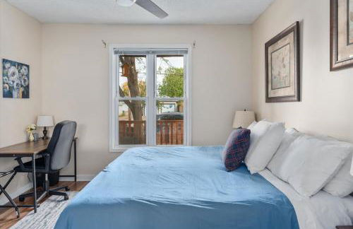 2BR Apartment Near Downtown with Workspace - Snapdragon - Foto 6